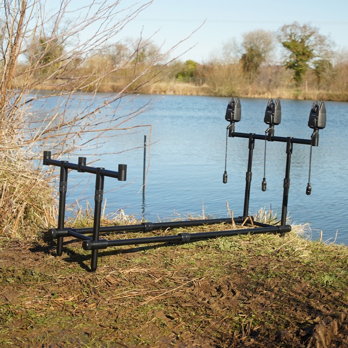 Skills Black Jack Rod Pod - 3 Rod In Use 2