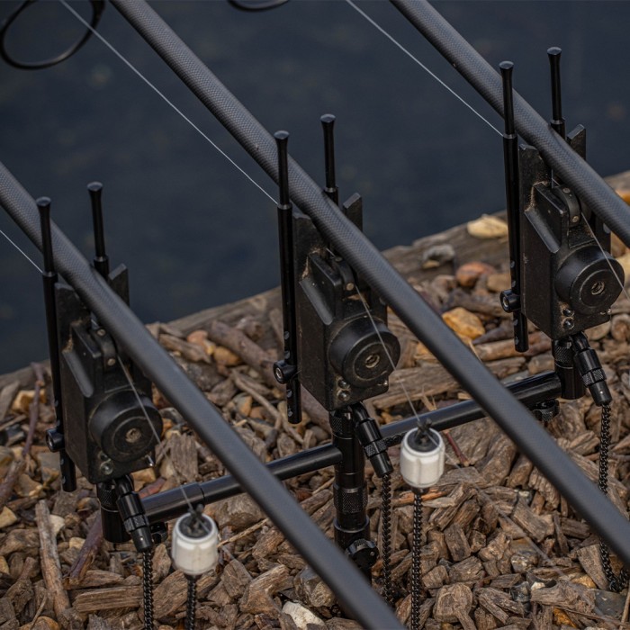 Solar Black-Lite Fishing Snag Bar In Use 3