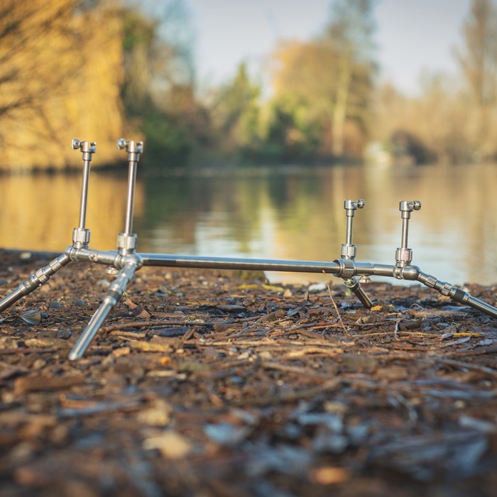 Solar P1 Compact Worldwide Pod (Without Buzz Bars) Lifestyle Shot 1