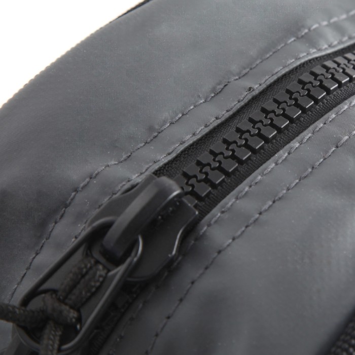 Sonik Sea Fixed Spool Fishing Reel Case Zip Close Up 1