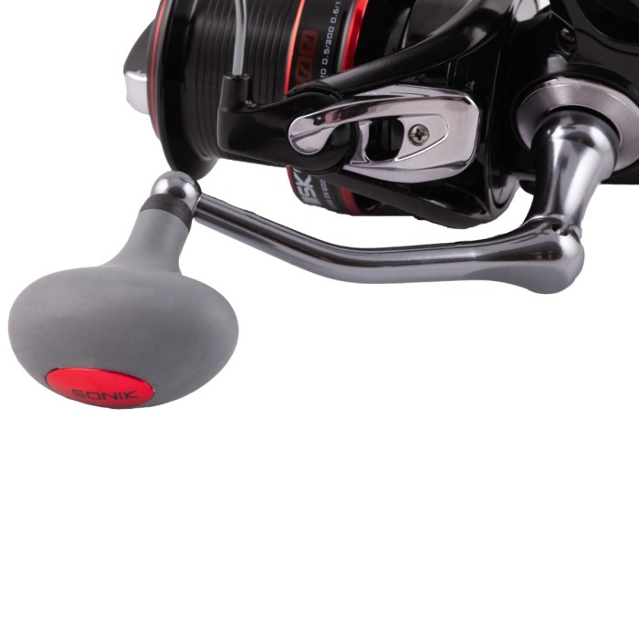 Sonik SKS Black Surf Reel 8000 Close Up 4