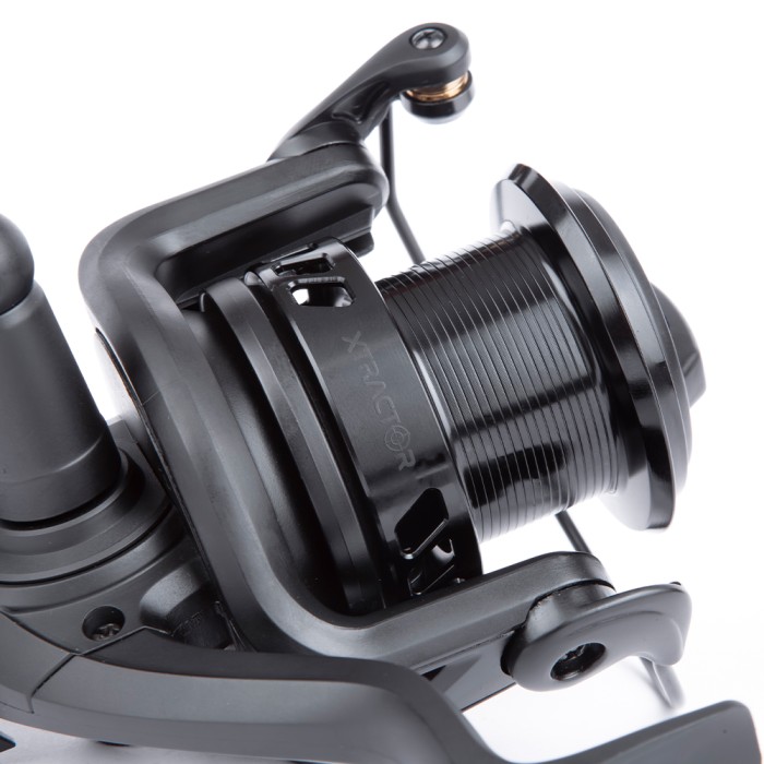 Sonik Xtractor Black Reel Close Up 5