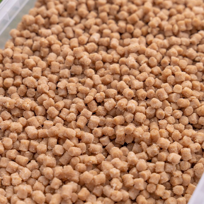 Spotted Fin Method Ready Fishing Pellets 3L Close Up