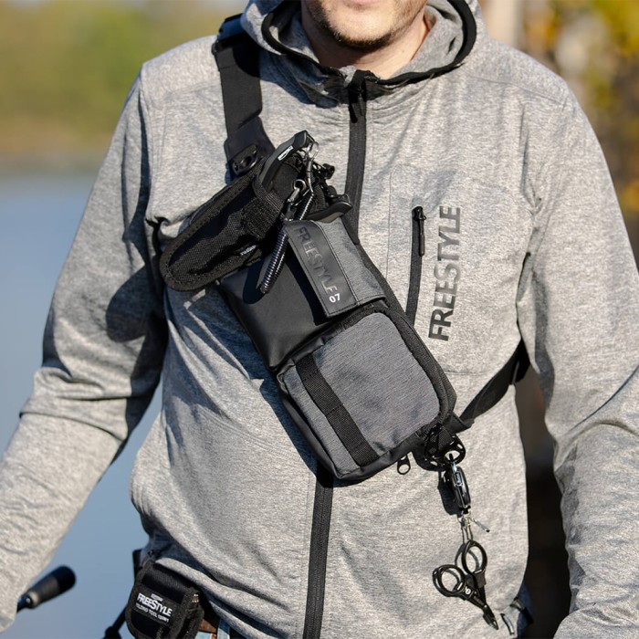 SPRO Freestyle Chest Pouch 07 In Use 9