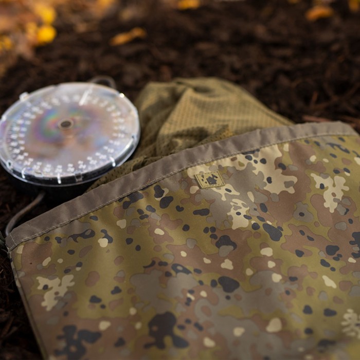 Thinking Anglers Camfleck Bitz Fishing Bag XL In Use 2