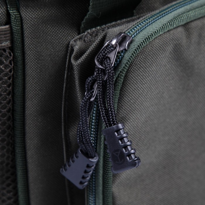 Thinking Anglers Fishing Cool Bag Close Up Zip