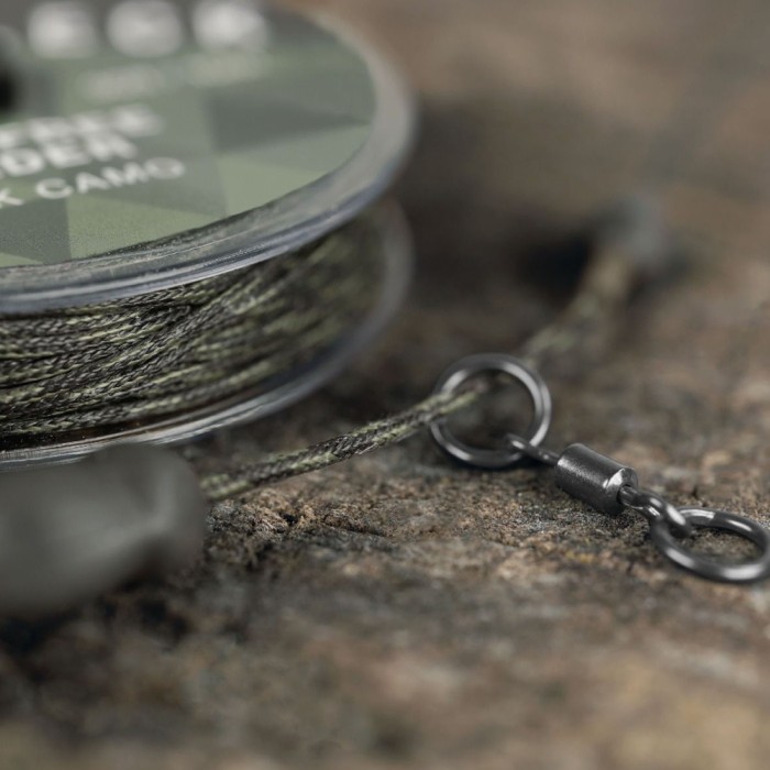 Thinking Anglers Sub Fleck Dark Camo Lead Free Fishing Leader In Use