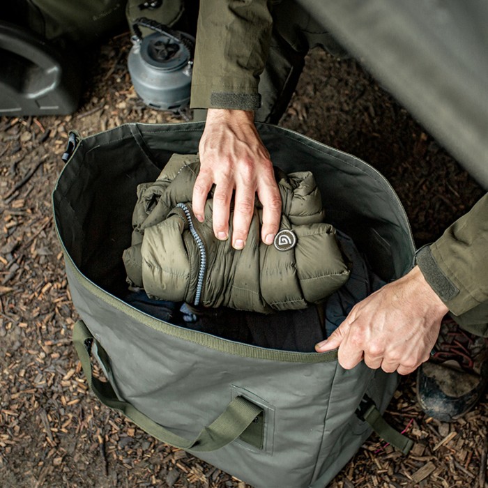 Trakker Downpour Roll-Up Fishing Carryall In Use 7