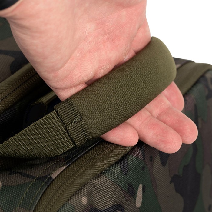 Trakker NXC Camo Pro Carryall Medium Close Up 2