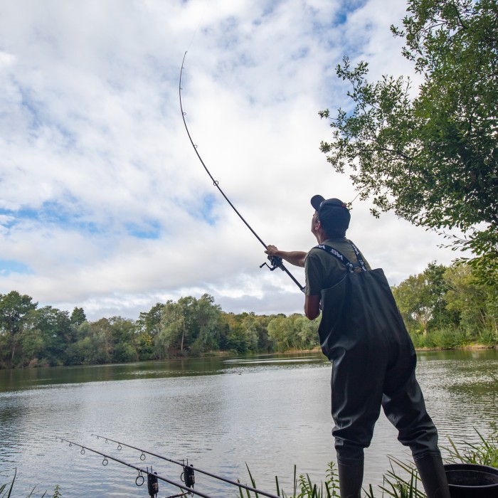 Trakker Propel Spod/Marker Fishing Rod In Use 4