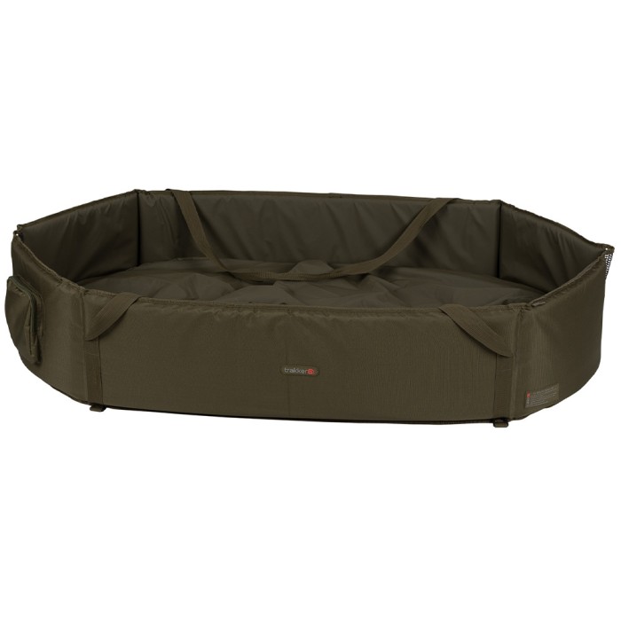 Trakker Sanctuary Deluxe Oval Crib XL 1