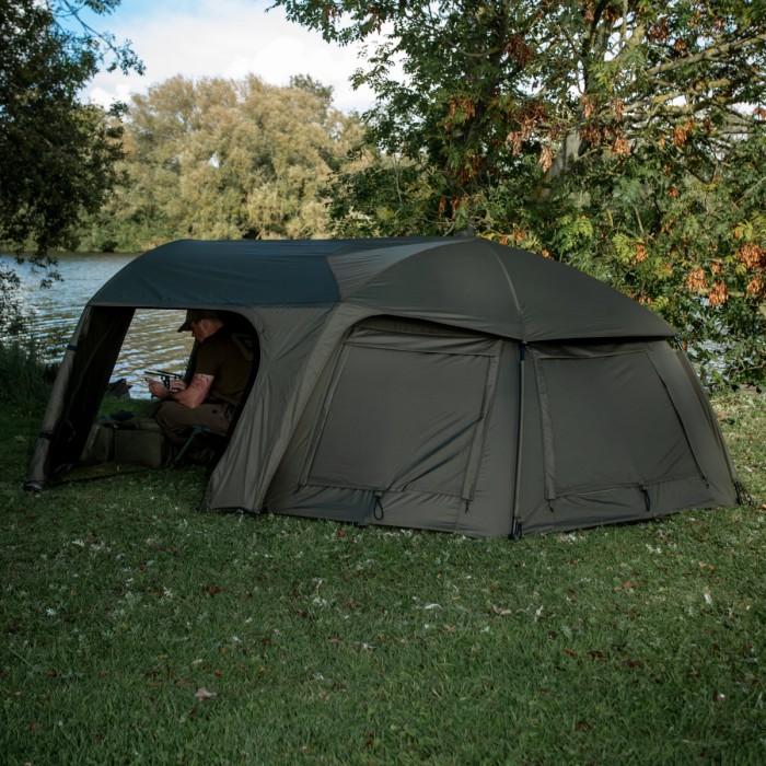 Trakker Tempest 100 Brolly Aquatexx EV Social Cap In Use