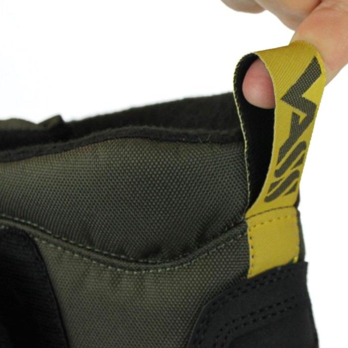 Vass All Season Green / Black Boots Close Up 3