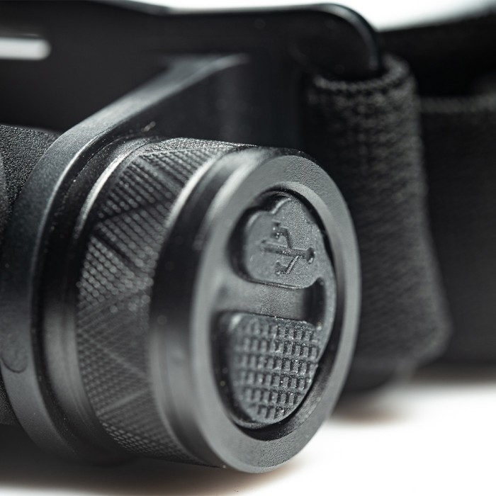 Wolf HL-1300 Powerbean Fishing Headlight Close Up 4