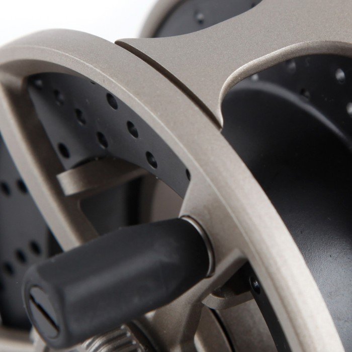 Wychwood SLA MKII Champagne Reel Close Up