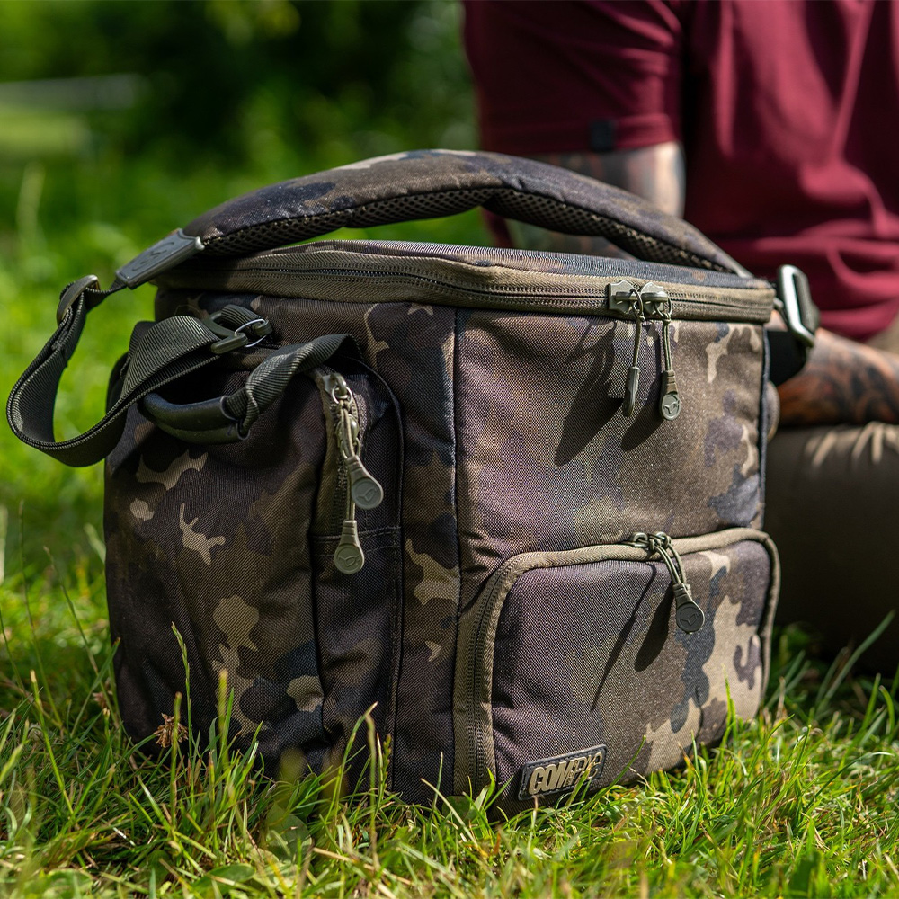 Zaino Korda Compac 45 Litri – Dark Mimetico – 45x42x32 Cm – Borsa Da Pescatore Impermeabile